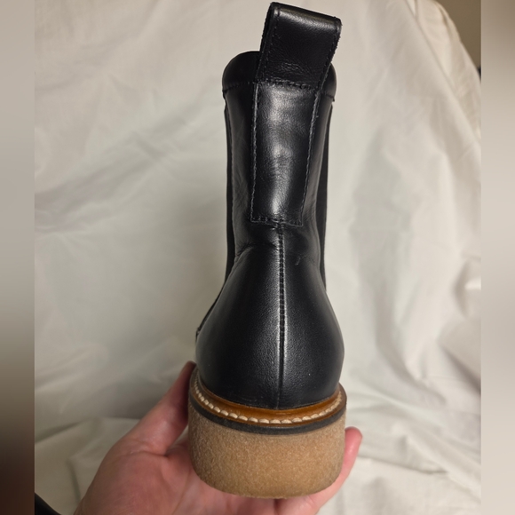 Everlane The Chelsea Boot Black Smooth Leather Pull On Women's Size 10 Like New! - Picture 3 of 10